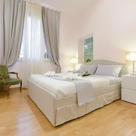Apartment Super - Antique Flat