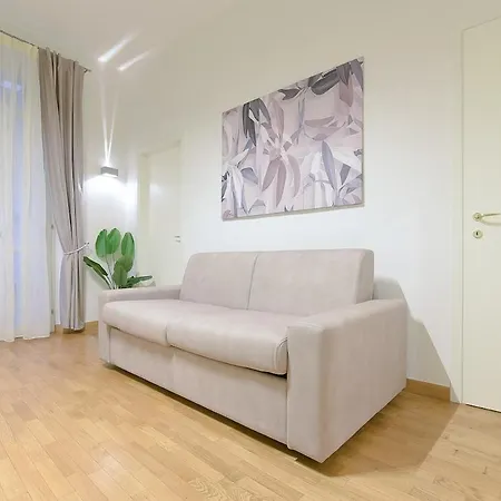 Apartment Super - Antique Flat