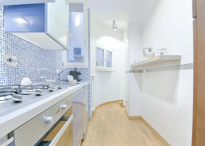 Super - Antique Flat بولونيا