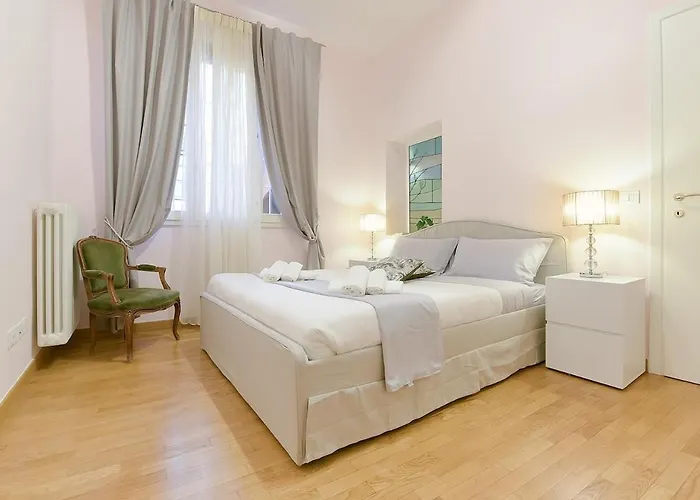 Apartment Super - Antique Flat