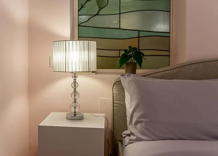 Super - Antique Flat بولونيا